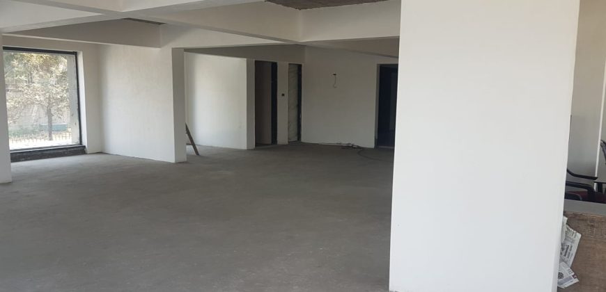 4000 SQFT SPACIOUS SHOWROOM FOR LEASE AT WAKAD, PUNE.