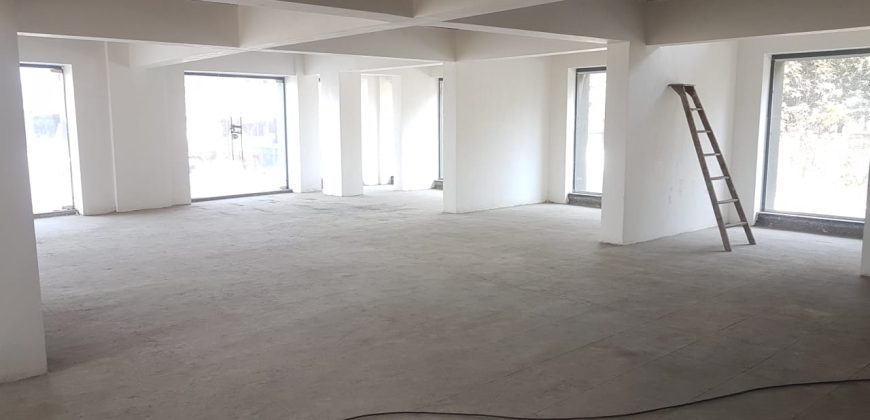 4000 SQFT SPACIOUS SHOWROOM FOR LEASE AT WAKAD, PUNE.