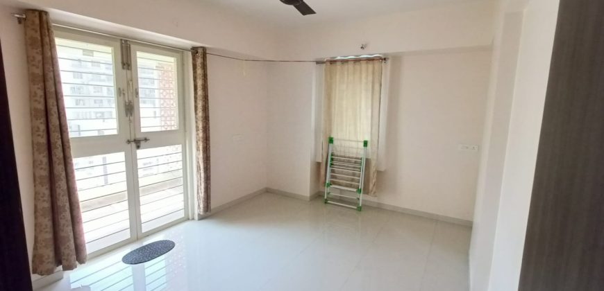 2 BHK SPACIOUS APARTMENT FOR SALE AT MOHAN NAGAR, BANER, PUNE.